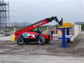 Manitou unveiled its first prototype hydrogen fuel-cell telehandler in December 2022. (Photo: Manitou)