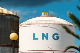 LNG storage tank (Image: Adobe Stock)