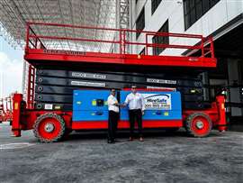 world's tallest scissor lift