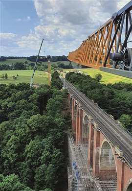 BKL’s Liebherr 340 EC-B flat top tower at work in Germany