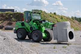 Photo of the new 855i compact loader from Avant Tecno. (Photo: Avant Tecno)