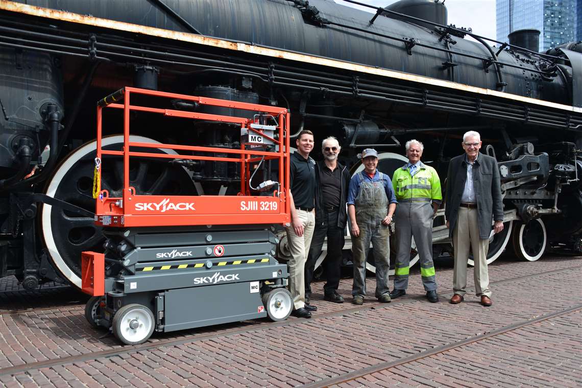 Help machines. Toronto Railway Museum. International Rental News.