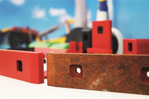 NYL_CON_72_Nylube_vs_Metal_Comparison